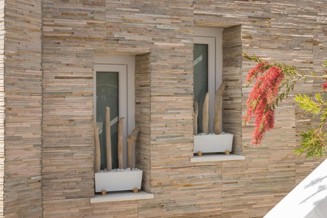 Margaret'S Unique Apartment Peran Triovasalos Exterior photo